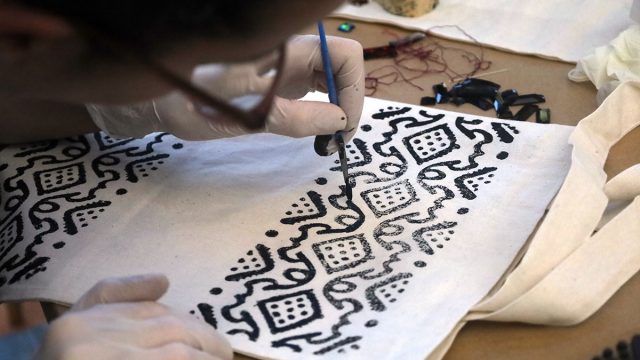 Kadınlar SAMEK atölyelerinde üretti, ortaya rengârenk eserler çıktı
