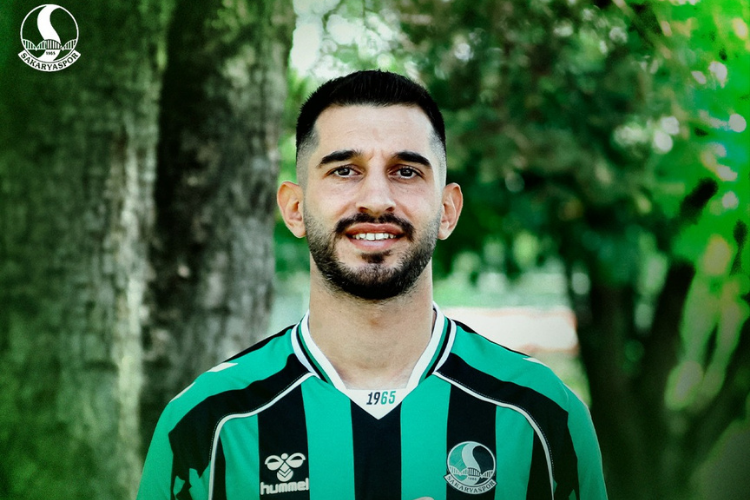 Mertcan Açıkgöz Sakaryaspor’da
