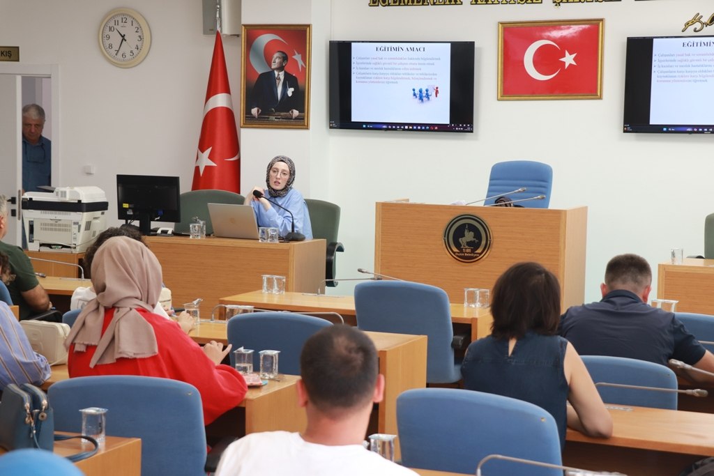 DÜZCE BELEDİYESİ HİZMET İÇİ EĞİTİMLERİ SÜRDÜRÜYOR