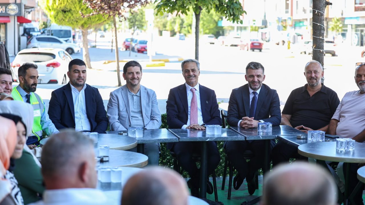 Sakarya’nın merkezine kesintisiz ulaşım artık mümkün: Alparslan Türkeş Caddesi aydınlatması ve peyzajıyla tamamlandı