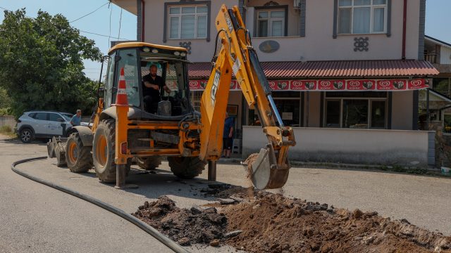 Karapürçek Meşepınarı’nın içme suyu altyapısı yenileniyor