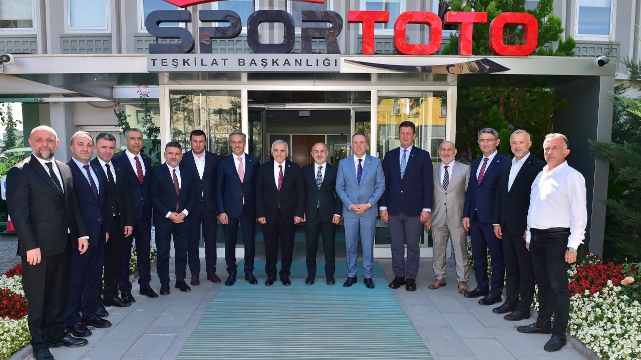 Sakarya’ya yatırım yağmuru: Tarihi projeler yükselirken Ankara’da bir imza daha atıldı