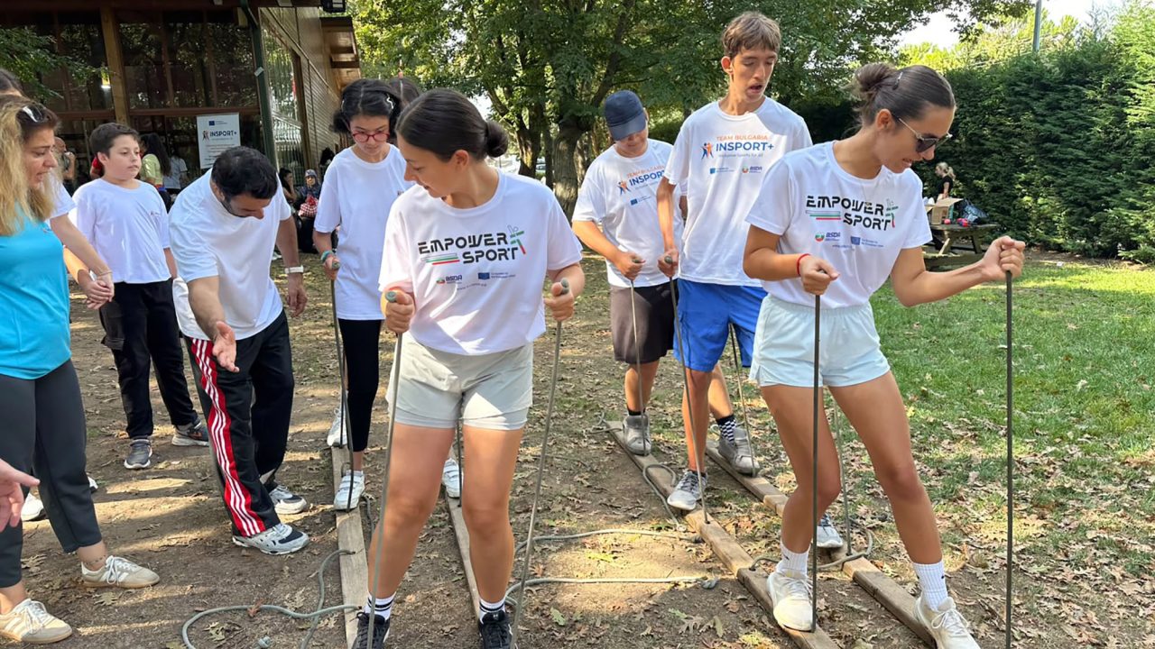 Büyükşehir’in ev sahipliğinde Türkiye ve Bulgaristan’dan çocuklar sporun ortak dilinde buluştu