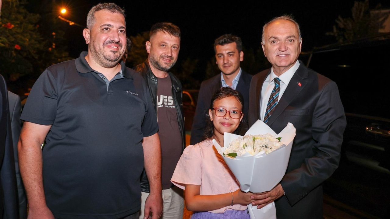 “BİZİM YAPTIĞIMIZ HER İŞ GERÇEK BELEDİYECİLİKTİR”