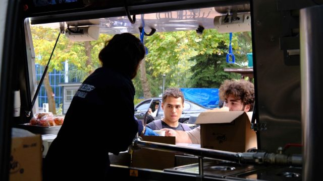 Serdivan’da Üniversite Öğrencilerine Sıcak Karşılama