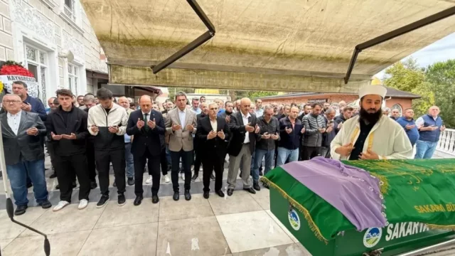 Uğur Kobaş'ın annesi son yolculuğuna uğurlandı