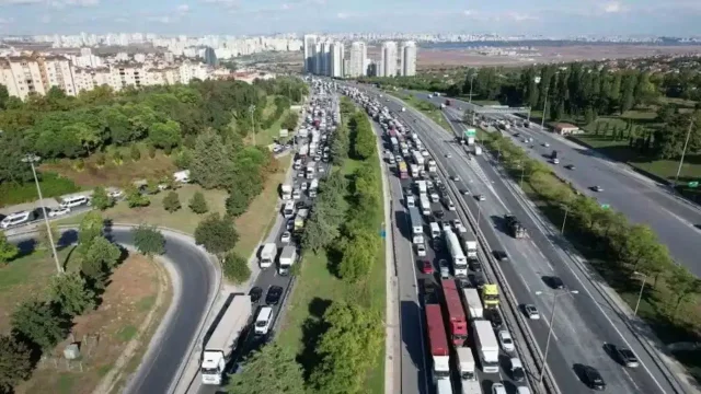 Kocaeli bu tarihi bekliyordu: TEM Otoyolu'nun açılışı ertelendi!