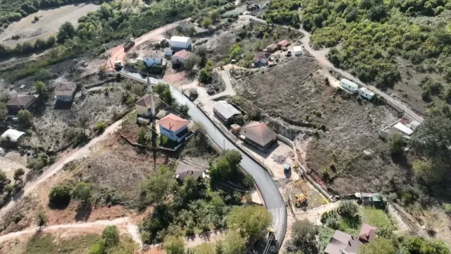 Körfez Kutluca’da yol yenileniyor! Binlerce ton asfalt serilecek