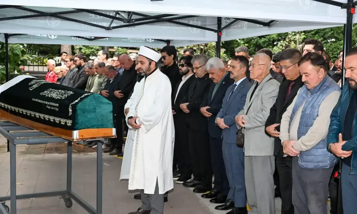 Kara Kuvvetleri Komutanı Orgeneral Tokel’in kayınpederi toprağa verildi