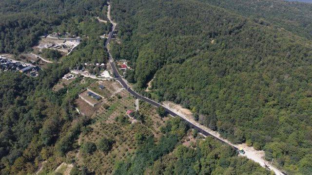 Büyükşehir, Sapanca’da seri asfalt çalışmalarına başladı: İlk adres Memnuniye