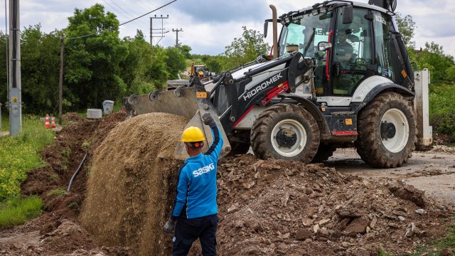 Kaynarca’nın Topçu Mahallesi’nde 4 kilometrelik içme suyu hattı yenilendi, şebekenin kapasitesi artırıldı