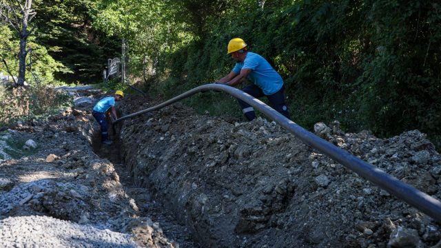 Geyve’nin 500 rakımlı mahallesinde içme suyu altyapısı yenileniyor