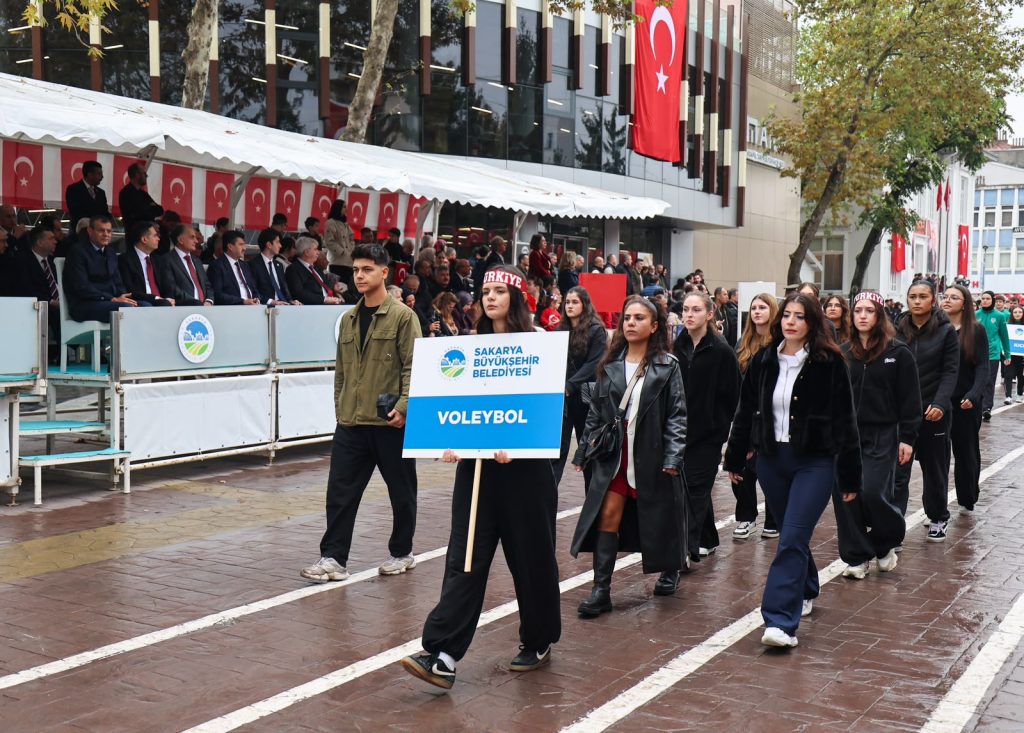 “Birlik ve beraberlik içinde nice 103 yıllara”