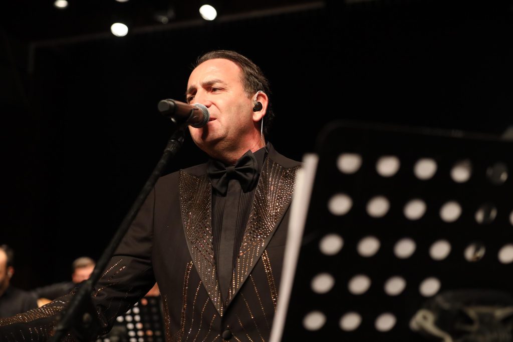 Zeki Müren’in unutulmaz şarkıları AKM’de yankılandı