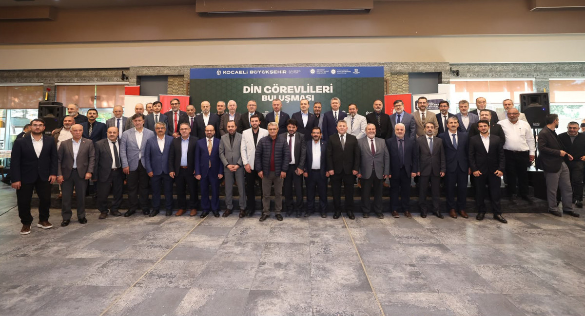 Büyükakın, 12 ilçeden din görevlileri ile bir araya geldi