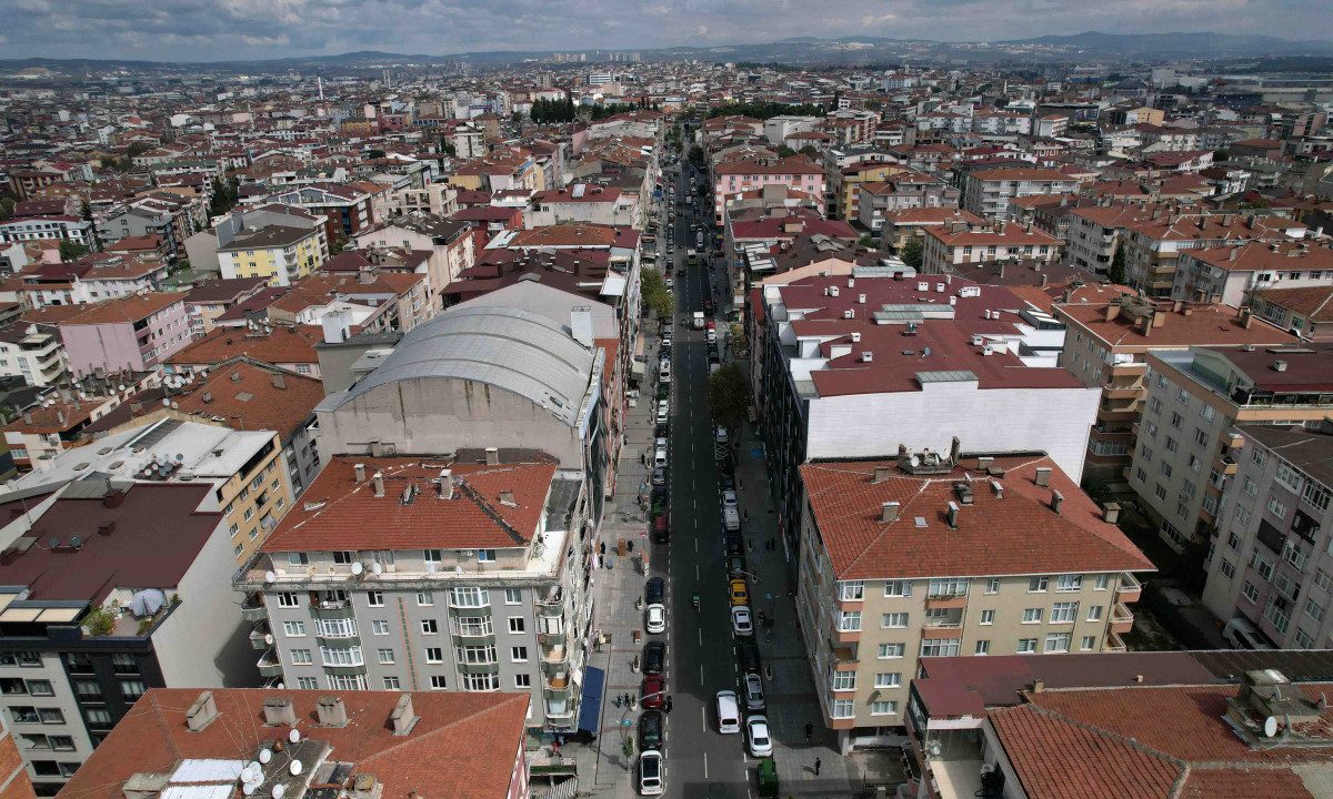 Şehit Numan Dede Caddesi yeni yüzüyle hizmette