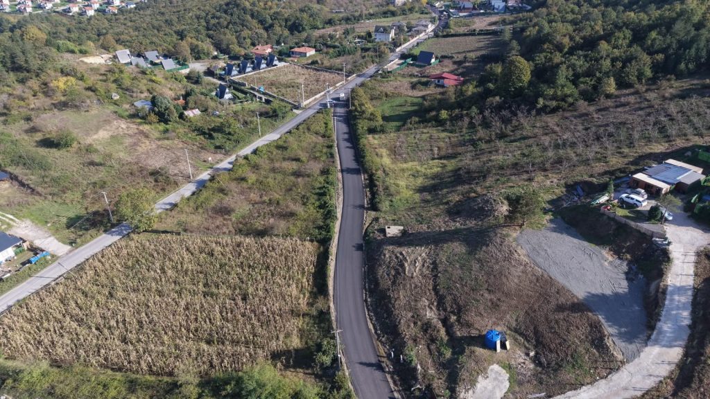 Sapanca Hacımercan’da yollar sıcak asfaltla buluştu
