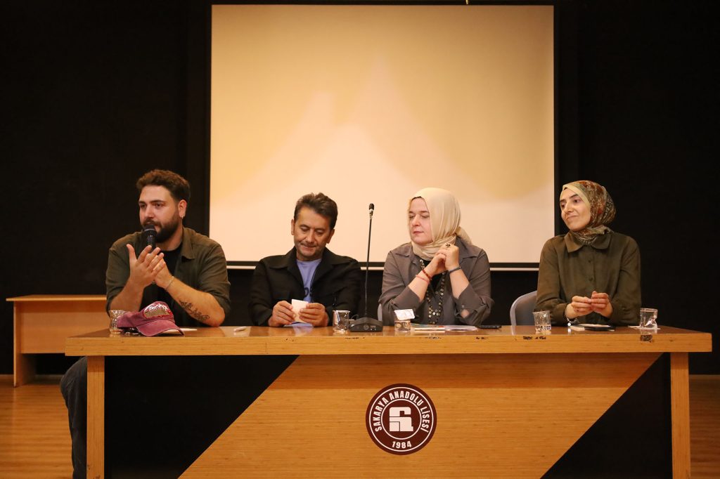 Şairler öğrencilerle en özel dizeleri paylaştı