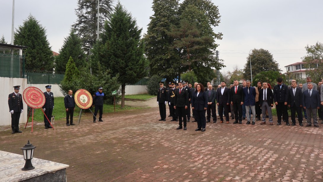 29 Ekim Cumhuriyet Bayramı Çelenk Sunma Töreni Yapıldı.