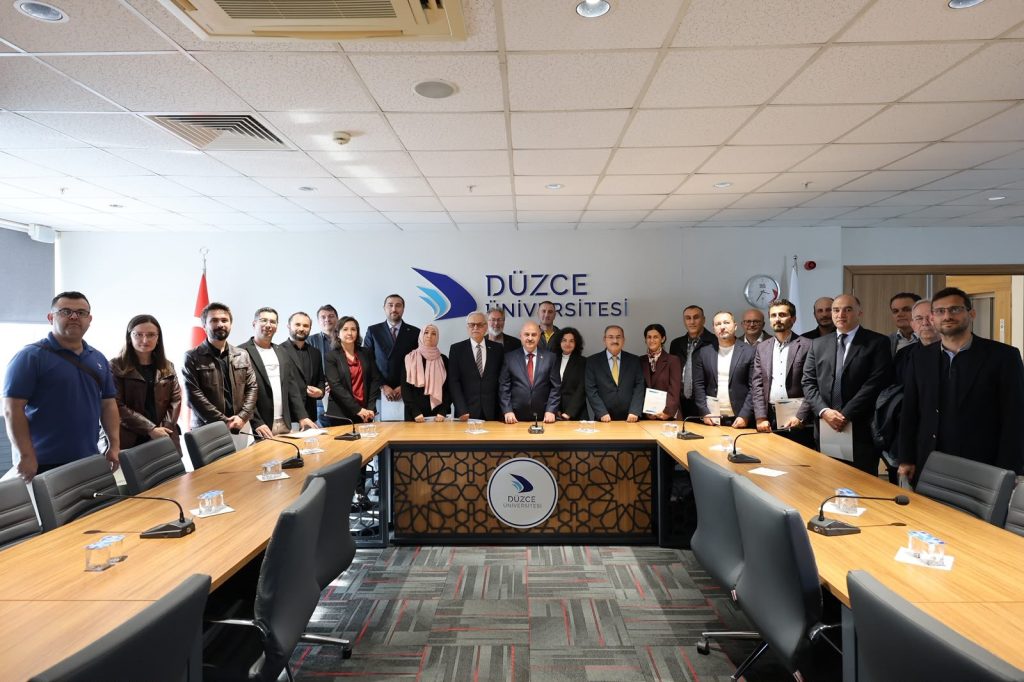 dunya-siralamalarina-giren-duzce-universitesi-akademisyenleri-onurlandirildi-2-103656