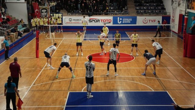 Düzce Belediyespor Fenerbahçe Medicana’yı 3-0 yendi