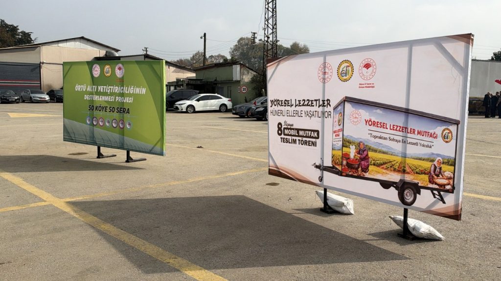 duzcede-48-ciftciye-sera-dagitildi-8-ilceye-mobil-mutfak-verildi-7-012446