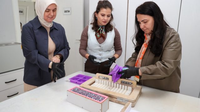 Düzce’de bitkileri kozmetiğe dönüştürüyor! Elif Makas’tan kadın girişimciye ziyaret