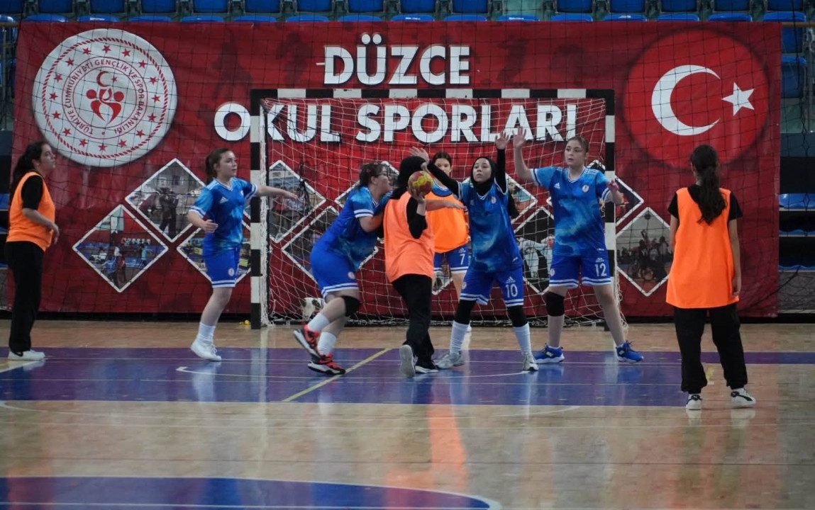 Düzce’de okul sporları açılışı Bahçeşehir’de yapıldı: Yeni sezonun hedefleri açıklandı