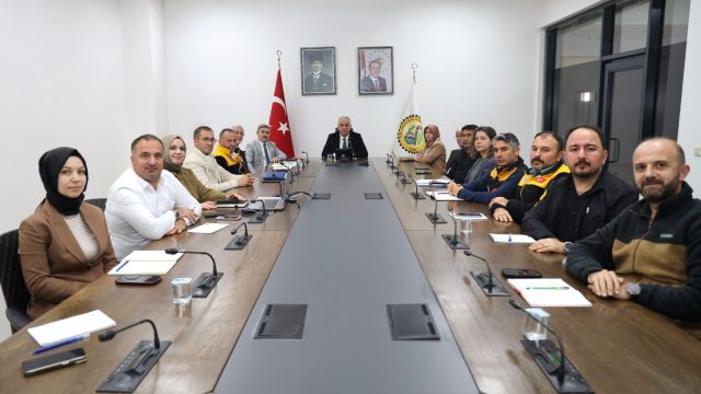 Düzce’de okul yatırımlarında son durum: Şevket Cinbir başkanlığında toplantı