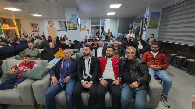 Düzce’de Trabzonspor ve Beşiktaş taraftarlarından dostluk mesajı