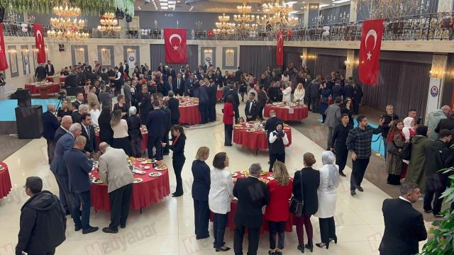 Şehir protokolü, Vali Doğan’ın davetiyle 29 Ekim’i kutladı!
