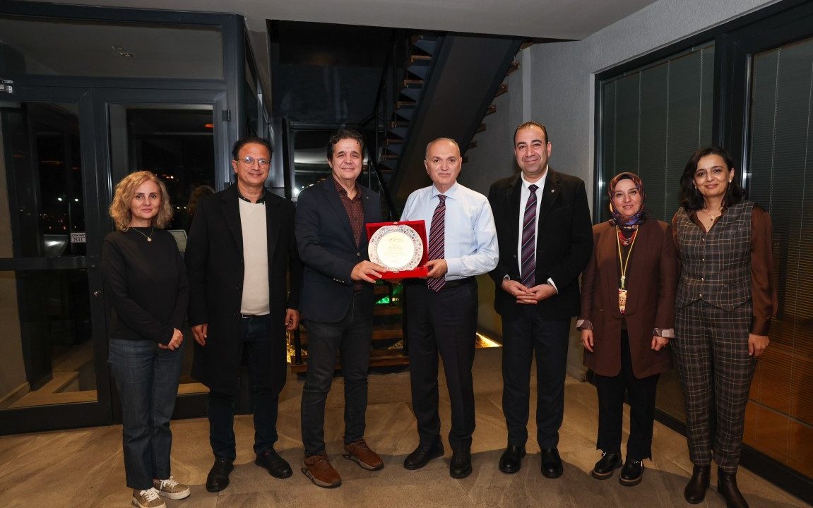 Faruk Özlü, pediatri sempozyumu öncesi akademisyenleri ağırladı