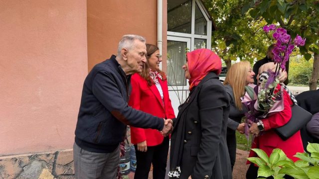 Gülşen Özer, 15 Temmuz Şehidi Ufuk Baysan’ın Ailesiyle Buluştu