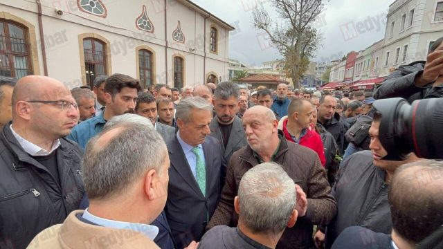 Evlatlarını son yolculuğuna uğurlayan acılı babanın sözleri yürekleri dağladı: “İkisi de bizim canımız!”