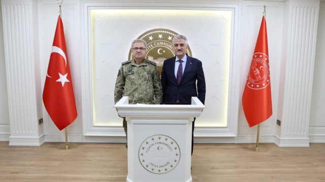 Kara Kuvvetleri Komutanı Metin Tokel Düzce’de