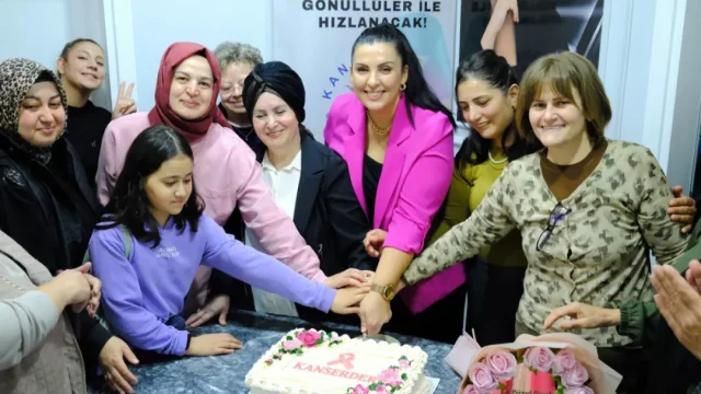 Ebru Şimşek’ten Kanserle Mücadele Eden Kadınlara Moral Desteği