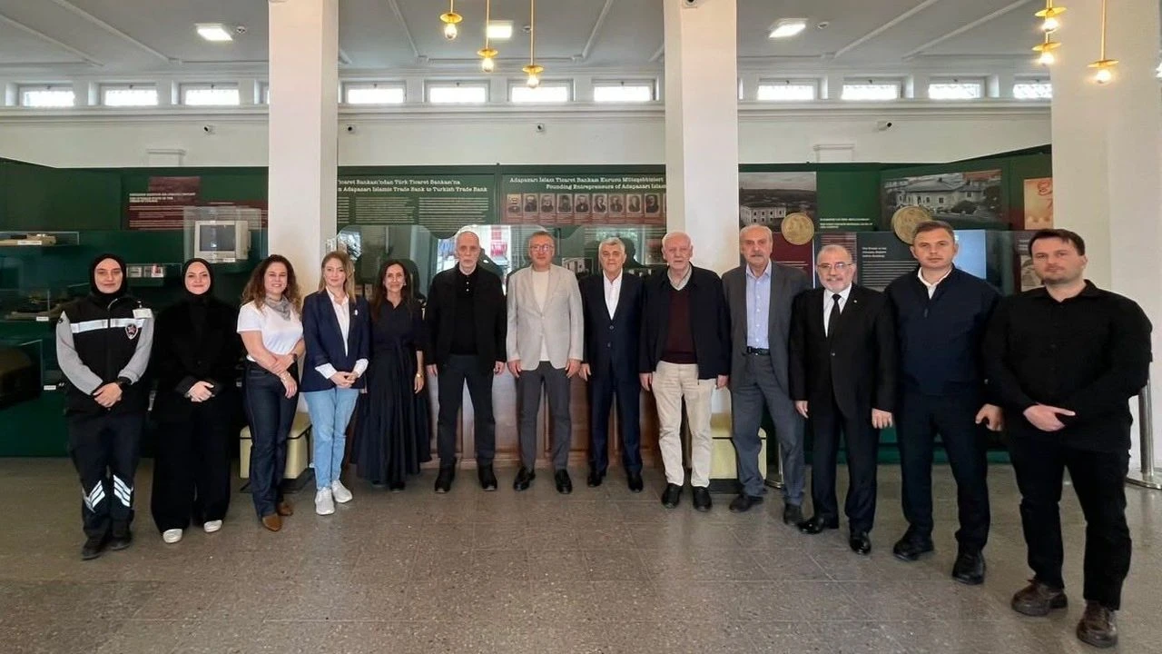 Başkan Işıksu, Türk-İş Başkanı Ergün Atalay'ı Adapazarı Ticaret Müzesi'nde ağırladı