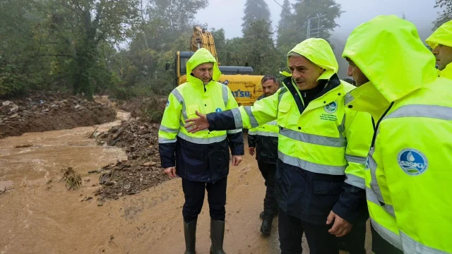 Başkan Alemdar Sapanca'da yağıştan etkilenen bölgede incelemelerde bulundu