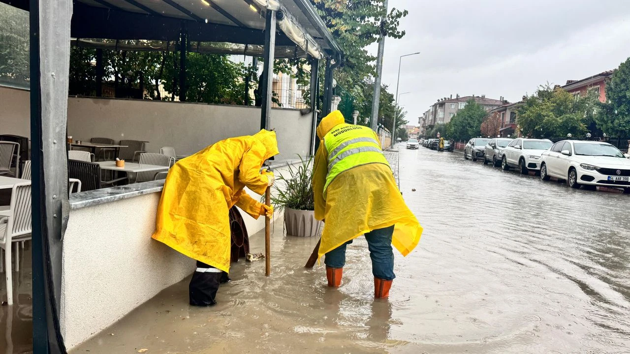 Serdivan’da sağanak alarmı: Belediye ekipleri teyakkuzda