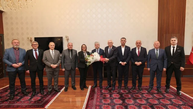 Vali Rahmi Doğan, Muhtarlar Federasyonu yönetimini ağırladı
