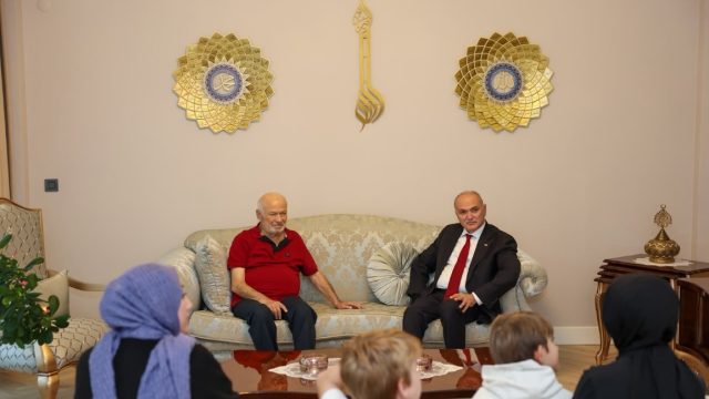 Düzce'de Özlü ve Kurnaz, Akdoğan ailesini ziyaret etti