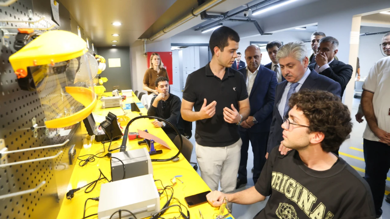 Vali Doğan, SAÜ Milli Teknoloji Atölyesi’ni ziyaret etti