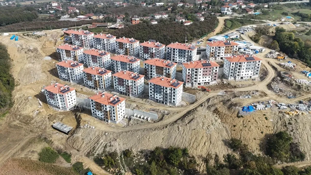 Ferizli Sinanoğlu Mahallesi'ndeki TOKİ konutlarında son durum!