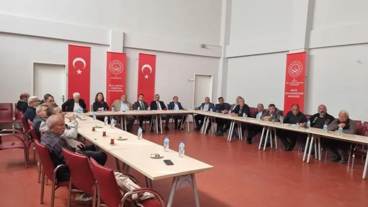 Muhtarlara kadına yönelik şiddetle mücadele eğitimi