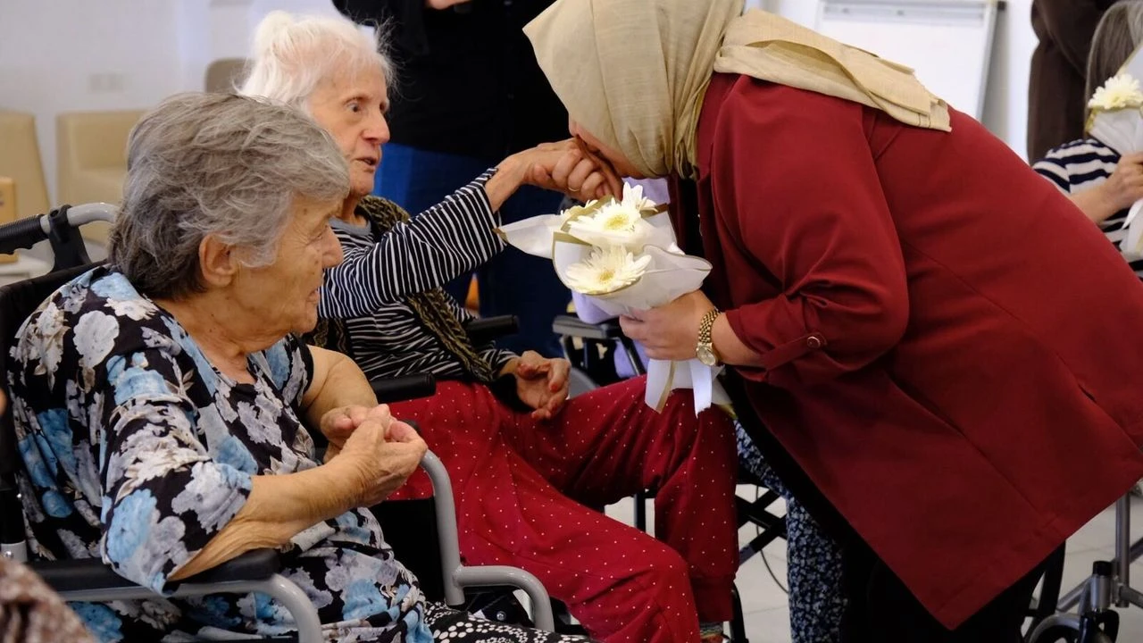 Serdivan’da büyüklerle gönülden buluşma