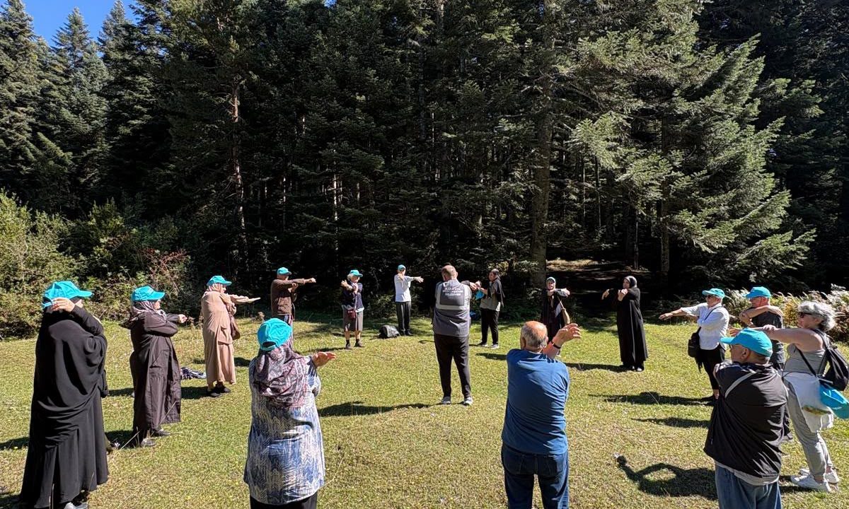 YADEM yaşlıları Taraklı Karagöl’de huzur dolu bir gün geçirdi
