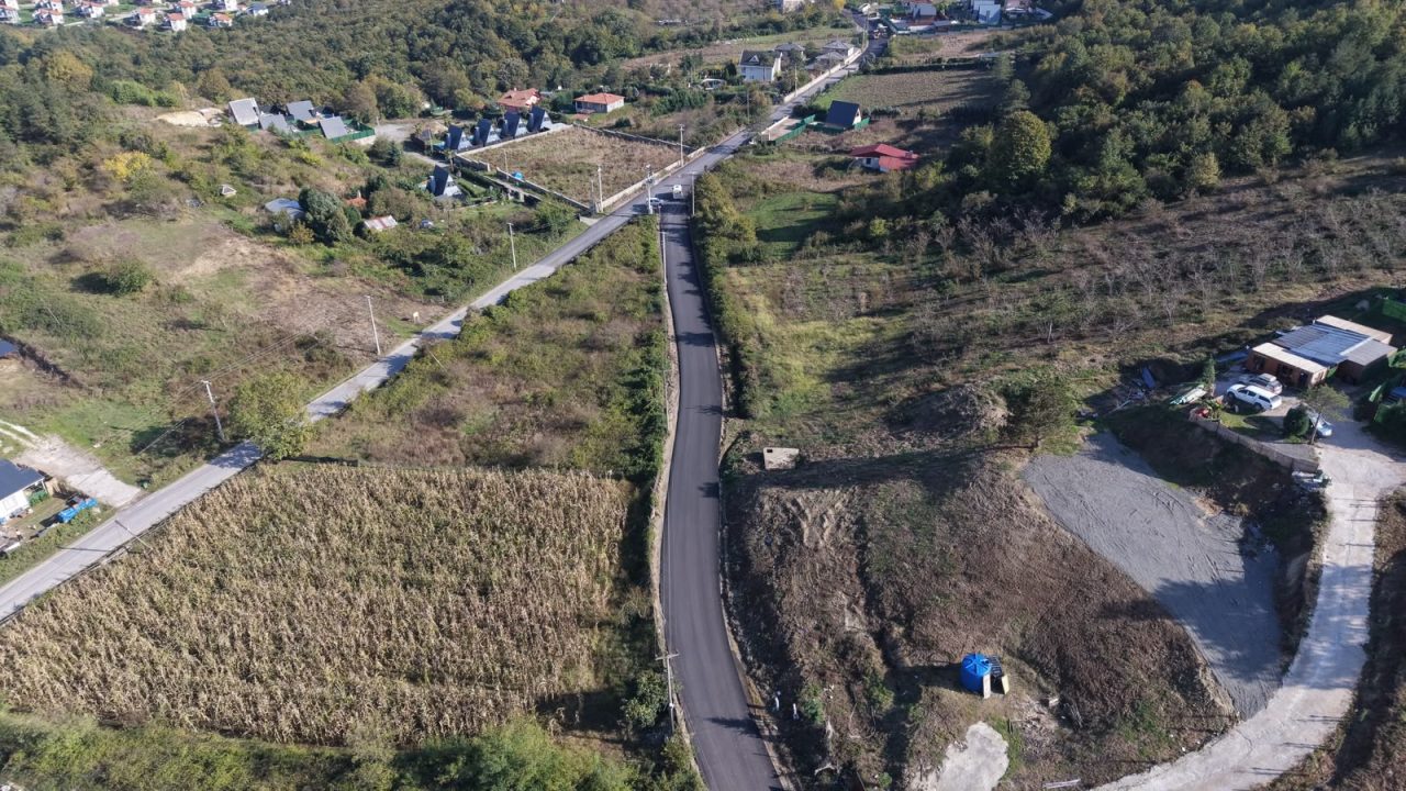 Sapanca Hacımercan’da yollar sıcak asfaltla buluştu