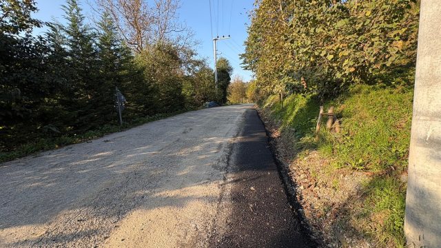 Sancakdere’de kış öncesi yol mesaisi! Asfalt yama çalışmaları sürüyor