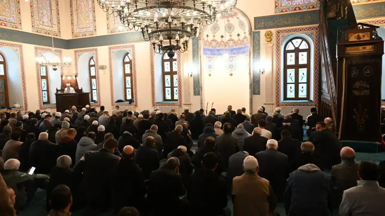 İzmit’te Cumhuriyet’in 103. yılına özel Mevlid-i Şerif programı